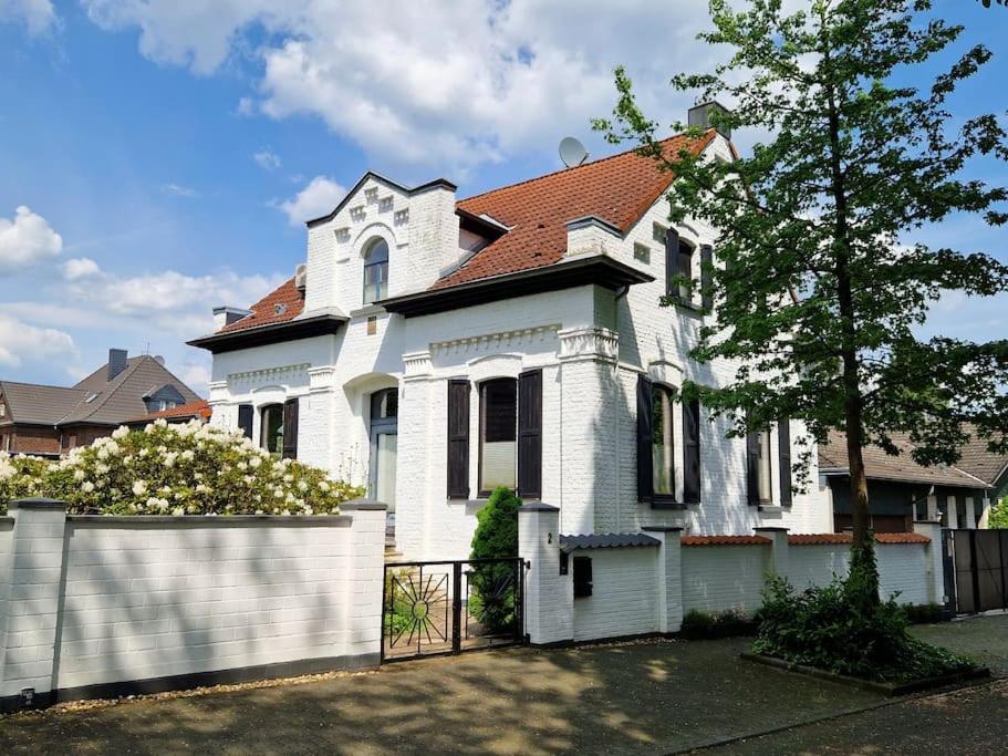 Historische Villa Mit Garten, Luxus Мербуш Экстерьер фото